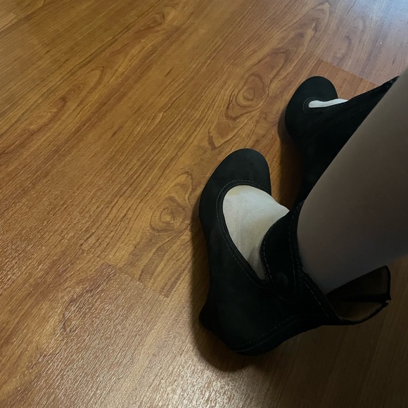 Corso Como Women’s Black Suede shoe boots. - Picture 9 of 13